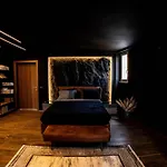 Unique Luxury Suite