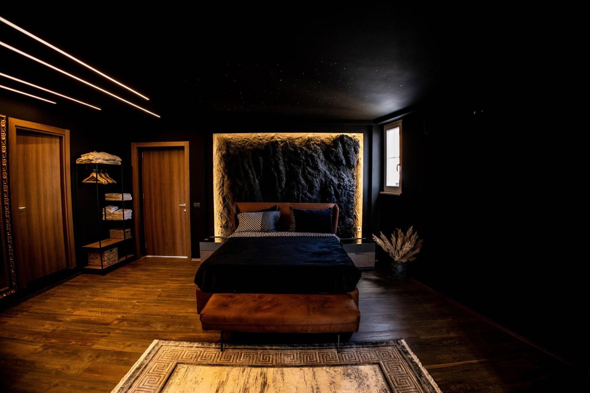 Unique Luxury Szkodra